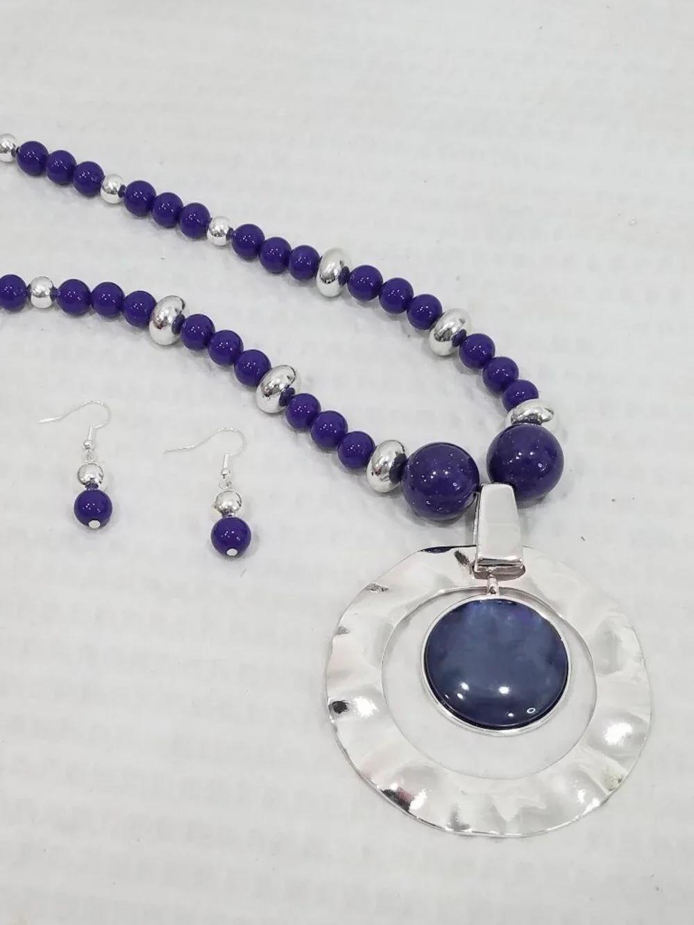 Cobalt Blue Ceramic Bead & Hammered Silver Tone Pendant Necklace & Earring Set
